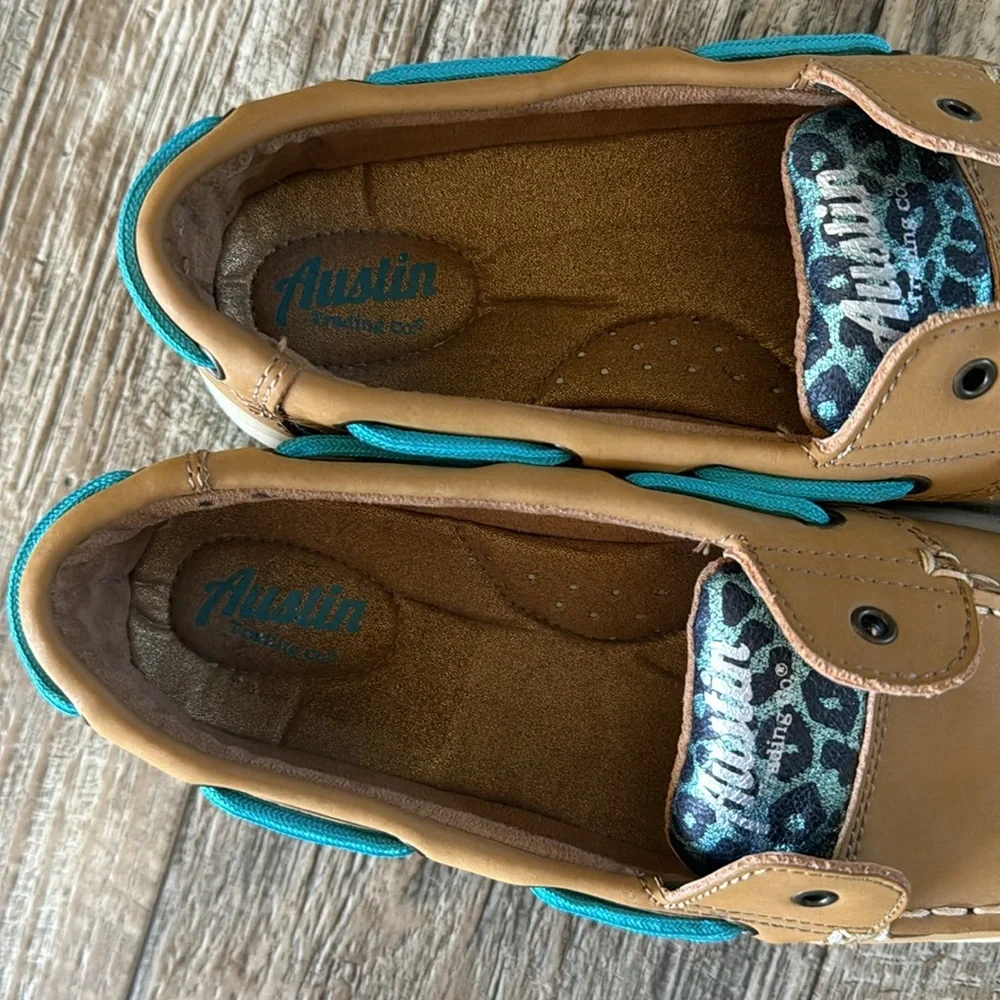 AUSTIN TRADING Company BOAT SHOES Slip On Tan TEAL LEOPARD Girls Size 5D